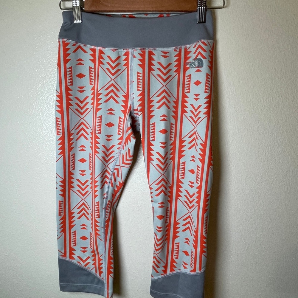 The North Face Women's Pulse Capri Leggings Sz S Ornge and Gray Aztec Print - Picture 2 of 12
